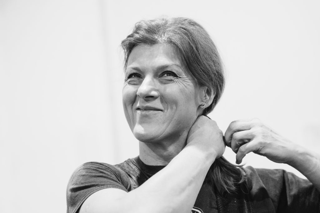 Renata Gecan-Milek, athlète du Powerlifting Club Power Crew, partage un sourire pendant sa préparation au championnat national en décembre 2024 à Virovitica